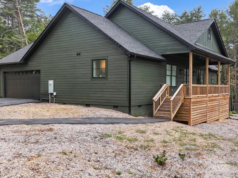 Property image 3 of 583 Dublin Lane in Shamrock Forest, Columbus, NC 28722