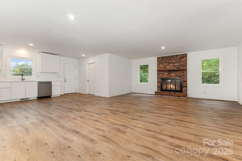 Property image 3 of 600 Touch Me Not Lane in Cedar Grove Park, Charlotte, NC 28216