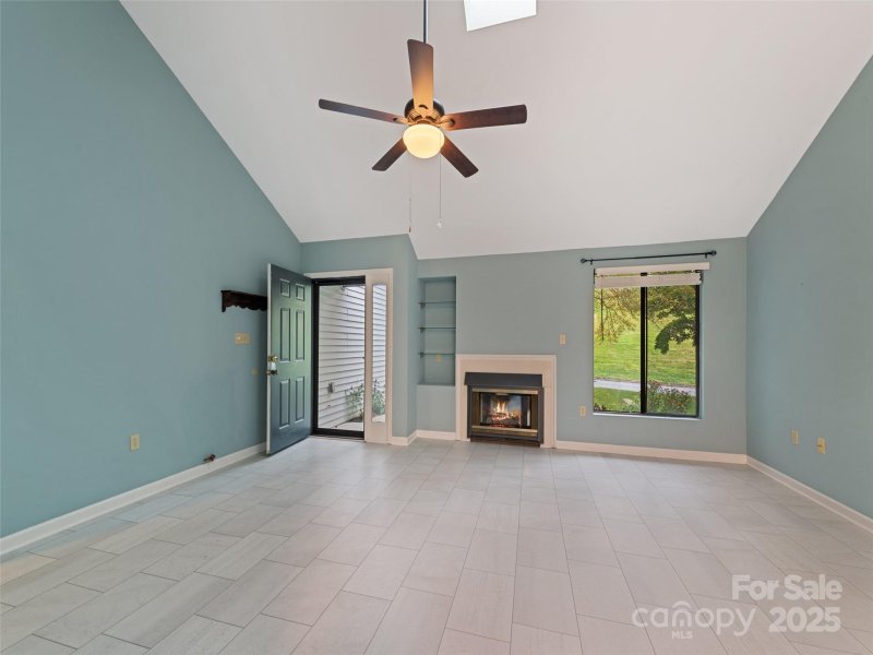 Property image 3 at 407 Sweeten Way, Asheville, NC 28803