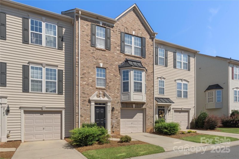 Property image 4 at 2147 Belle Vernon Avenue, Charlotte, NC 28210