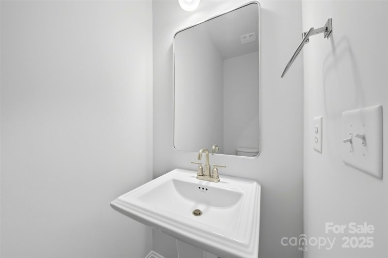 Property image 4 of 1318 Condon Street in Oaklawn Park, Charlotte, NC 28216