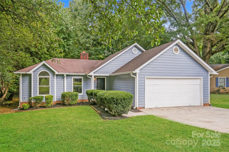 Property image 2 of 5710 Lambrook Court in Sunstone, Charlotte, NC 28269