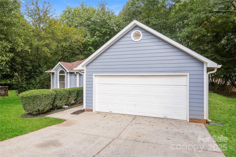 Property image 3 of 5710 Lambrook Court in Sunstone, Charlotte, NC 28269