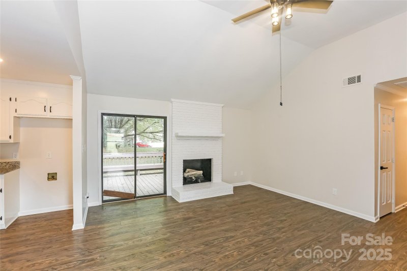 Property image 5 of 5710 Lambrook Court in Sunstone, Charlotte, NC 28269