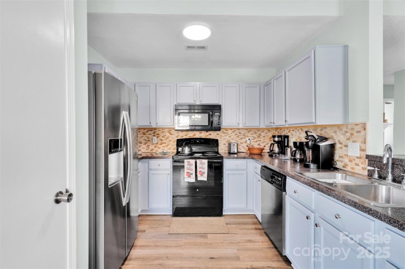 Property image 5 of 2027 Pimpernel Road in Back Creek Hollow, Charlotte, NC 28213