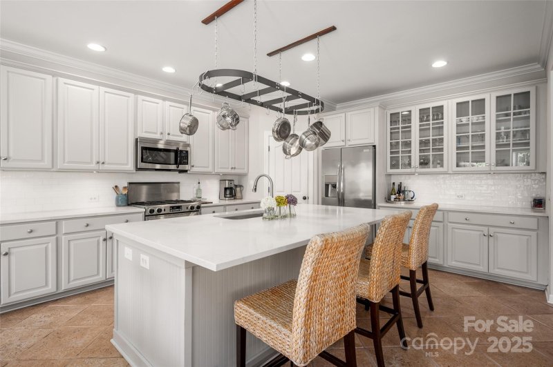 Property image 3 of 13905 Dovehunt Place in Ballantyne Meadows, Charlotte, NC 28277