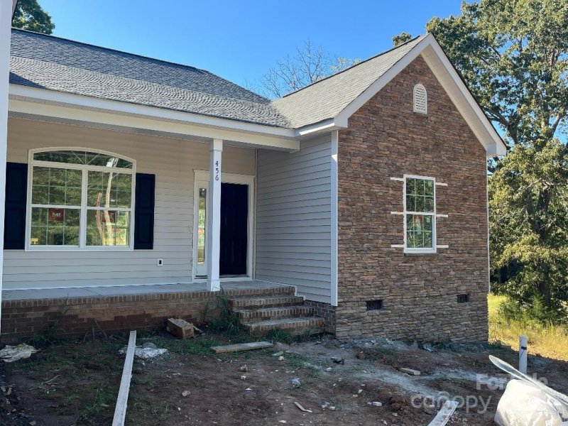 Property image 3 of 456 Allen Drive in Corries Meadow, Concord, NC 28027