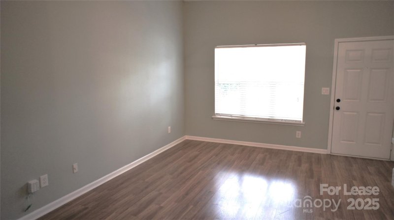 Property image 5 of 10930 Kinston Ridge Place in Bennington Place, Charlotte, NC 28273