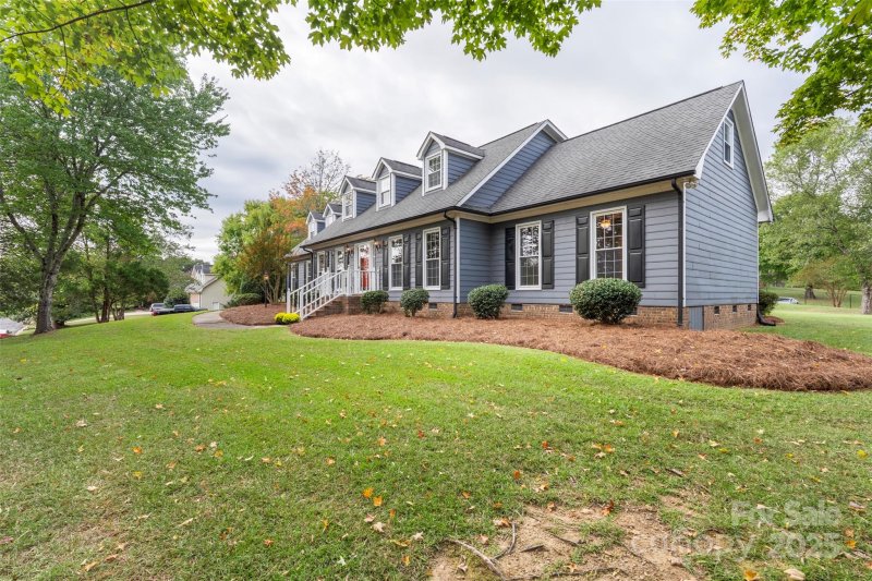 Property image 5 of 1106 Setter Lane in Hunters Pointe, Concord, NC 28025