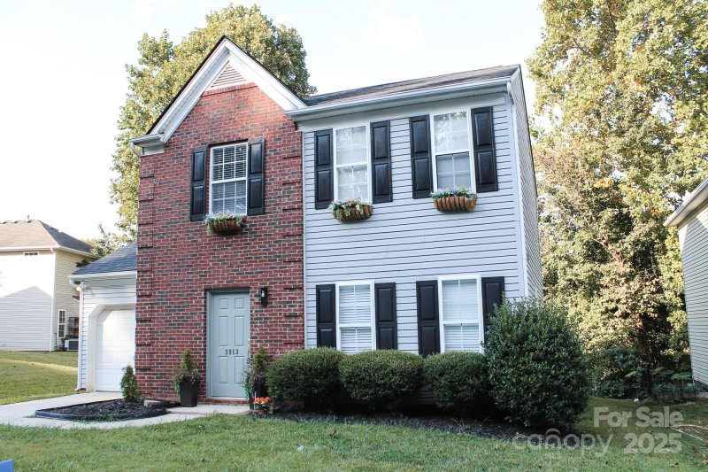 Property image 2 at 3813 Brookchase Lane, Charlotte, NC 28205
