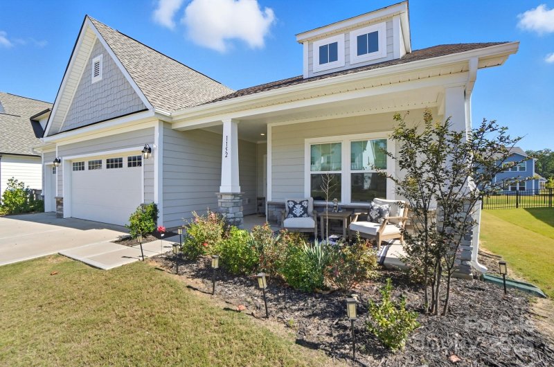 Property image 2 of 1152 Stone Marker Drive in Stonebridge, Monroe, NC 28112