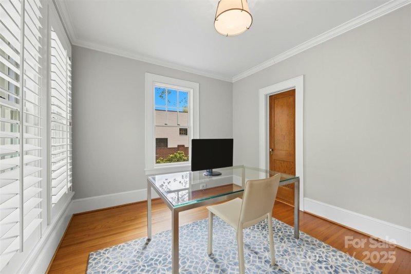 Property image 4 of 1518 Providence Road in Myers Park, Charlotte, NC 28207