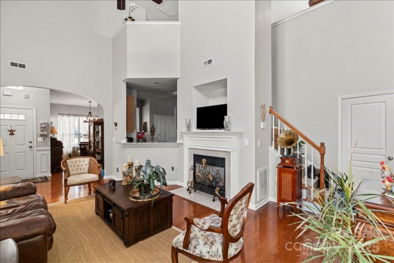 Property image 3 of 1024 Kensrowe Lane in Callonwood, Matthews, NC 28104