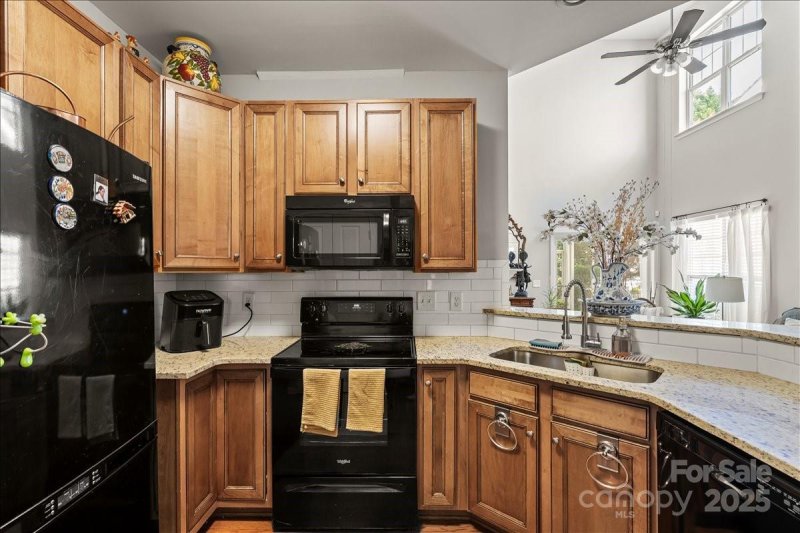 Property image 5 of 1024 Kensrowe Lane in Callonwood, Matthews, NC 28104