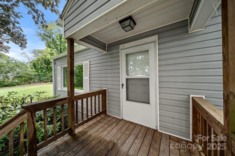 Property image 3 of 60 Middlemont Avenue in Horney Heights, Asheville, NC 28806