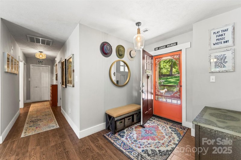 Property image 2 of 52 Rathfarnham Road in Rathfarnham, Asheville, NC 28803