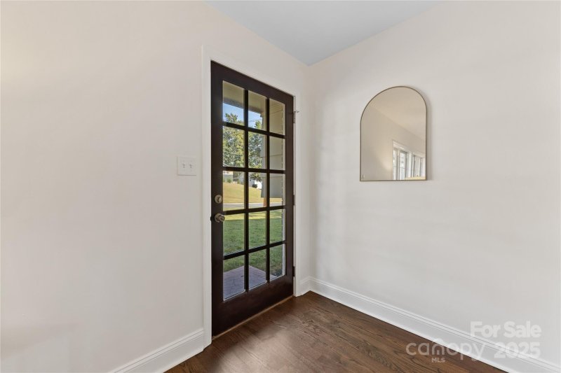 Property image 2 at 6717 Woodstock Drive, Charlotte, NC 28210