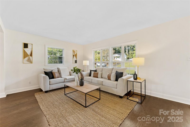 Property image 3 at 6717 Woodstock Drive, Charlotte, NC 28210