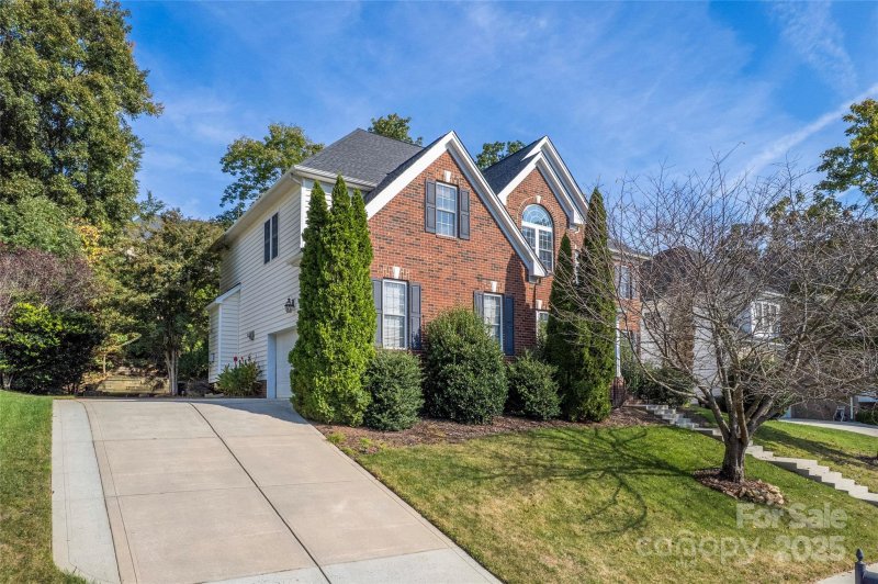 Property image 2 of 2013 Solway Lane in Highland Creek, Charlotte, NC 28269