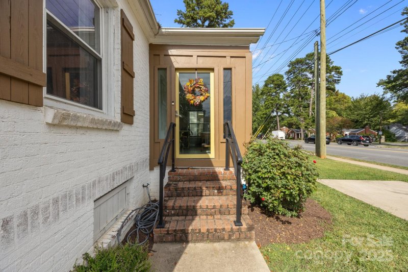 Property image 4 of 3615 The Plaza in The Arts District, Charlotte, NC 28205