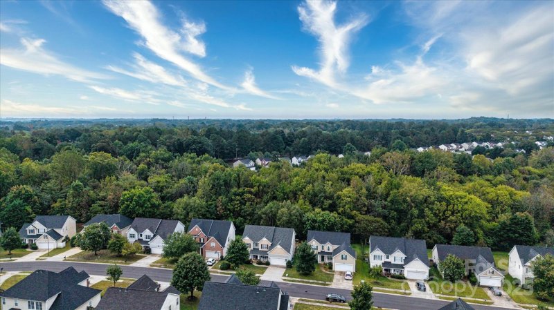 Property image 5 of 6340 Wyndham Hill Drive in Highland Creek, Charlotte, NC 28269