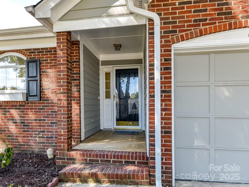 Property image 2 at 6715 Neuhoff Lane, Charlotte, NC 28269