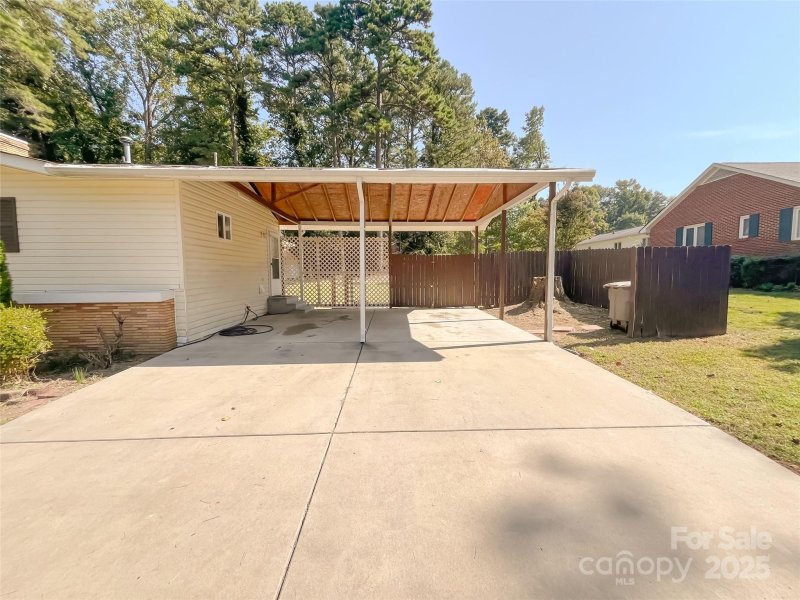 Property image 2 of 1010 Sprucewood Street in Shady Brook, Kannapolis, NC 28081