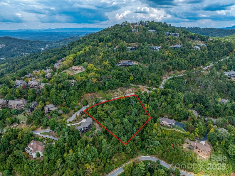 Property image 4 of 147 Senator Reynolds Road in Reynolds Mountain, Asheville, NC 28804