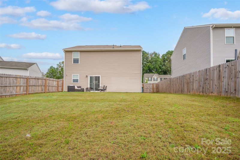 Property image 2 of 1197 Tangle Ridge Drive in Pendleton, Concord, NC 28025