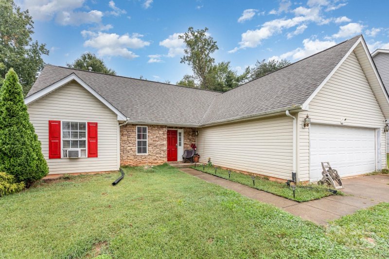 Property image 3 of 2660 Stagbuck Drive in Fawnbrook, Gastonia, NC 28052