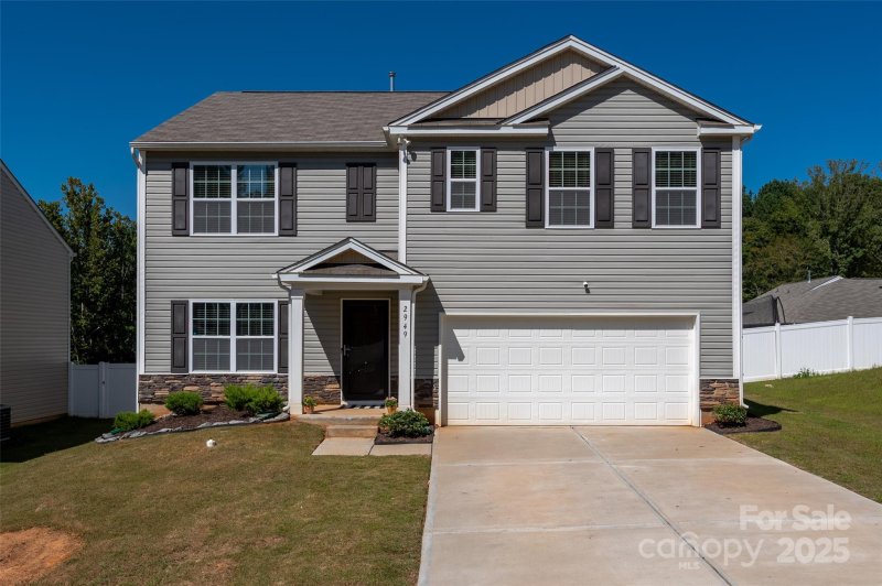 Property image 2 of 2949 Sherrills Stream Drive in Sherrills Stream, Sherrills Ford, NC 28673