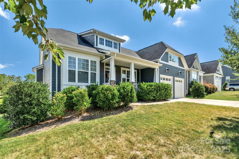 Property image 3 of 11136 Damson Plum Lane in Peach Orchard Estates, Charlotte, NC 28215