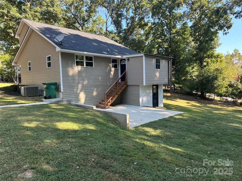 Property image 2 of 647 Acorn Acres Road in Acorn Acres, Norwood, NC 28128