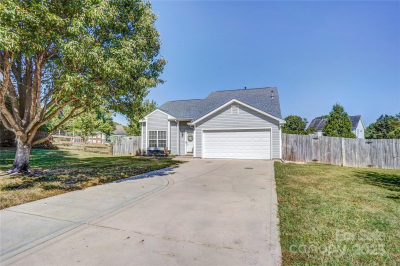 Property image 3 of 4700 Pickford Court in Brekonridge, Monroe, NC 28110