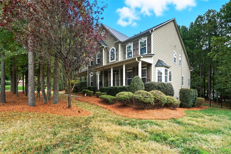 Property image 2 of 300 Beech Bluff Drive in Stonewater, Mount Holly, NC 28120