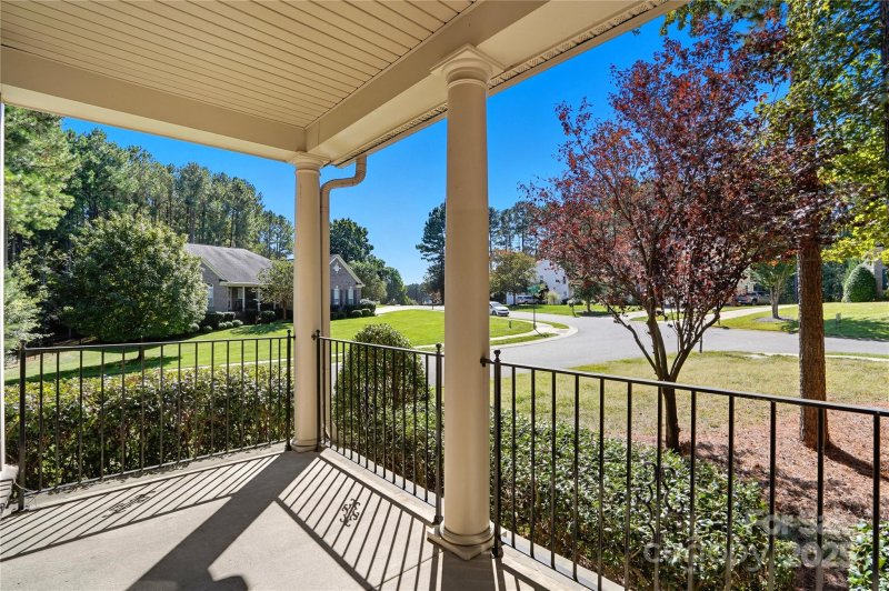 Property image 3 of 300 Beech Bluff Drive in Stonewater, Mount Holly, NC 28120