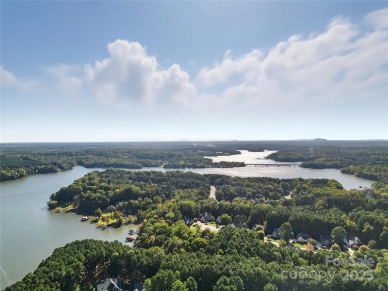 Property image 5 of 300 Beech Bluff Drive in Stonewater, Mount Holly, NC 28120