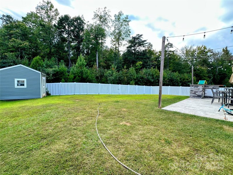 Property image 3 of 7532 Spring Spruce Lane in Woodbury, Charlotte, NC 28227