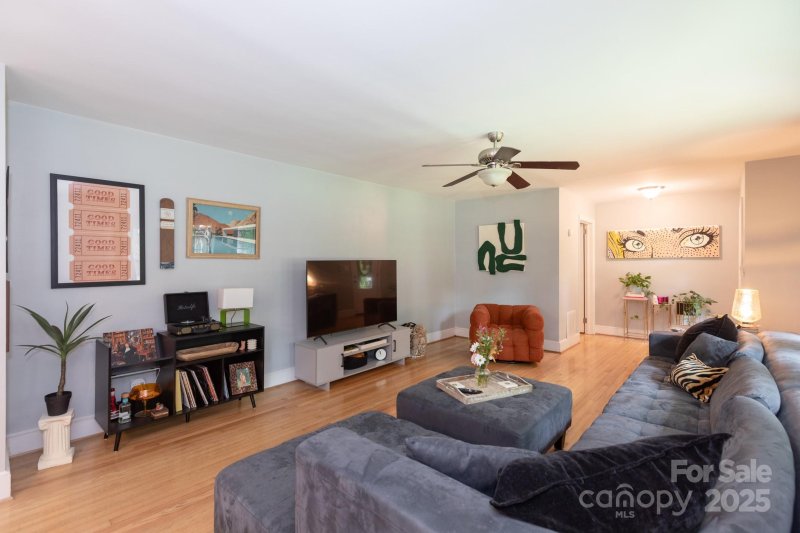 Property image 4 of 5301 Princess Street in Royal Oaks, Charlotte, NC 28269