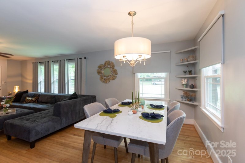 Property image 5 of 5301 Princess Street in Royal Oaks, Charlotte, NC 28269