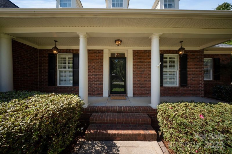 Property image 2 of 9642 Cockerham Lane in Birkdale, Huntersville, NC 28078