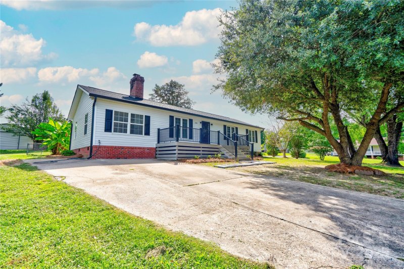 Property image 3 of 600 Ginger Drive in Williamsburg Acres, Kings Mountain, NC 28086