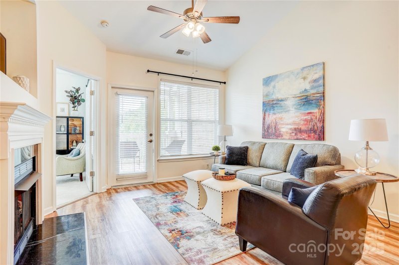 Property image 3 of 18742 Nautical Drive in Admirals Quarters, Cornelius, NC 28031