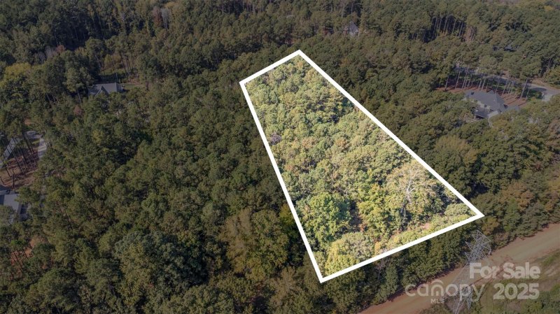 Property image 4 of 3304 Sherman Drive in Riverchase Estates, Lancaster, SC 29720
