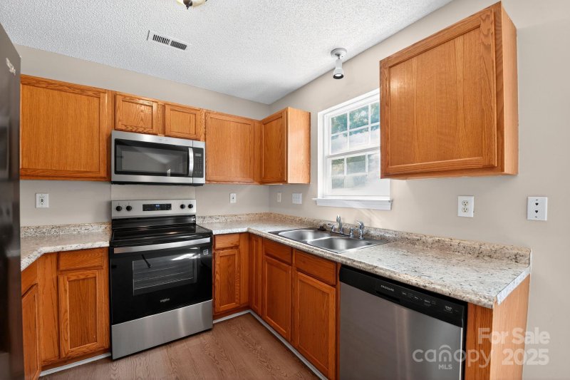 Property image 4 at 1318 Grass Meadows Court, Charlotte, NC 28216