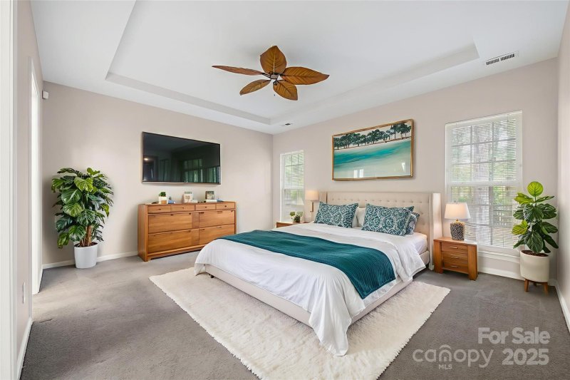 Property image 4 of 8917 Cedar Run Way in Cedar Run, Charlotte, NC 28273