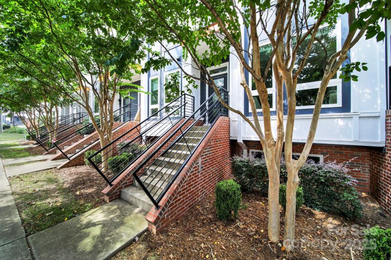 Southpoint, Charlotte Community