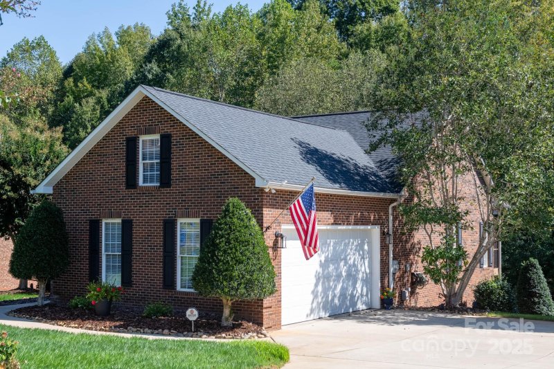 Property image 3 of 199 River Birch Circle in The Woodlands, Mooresville, NC 28115