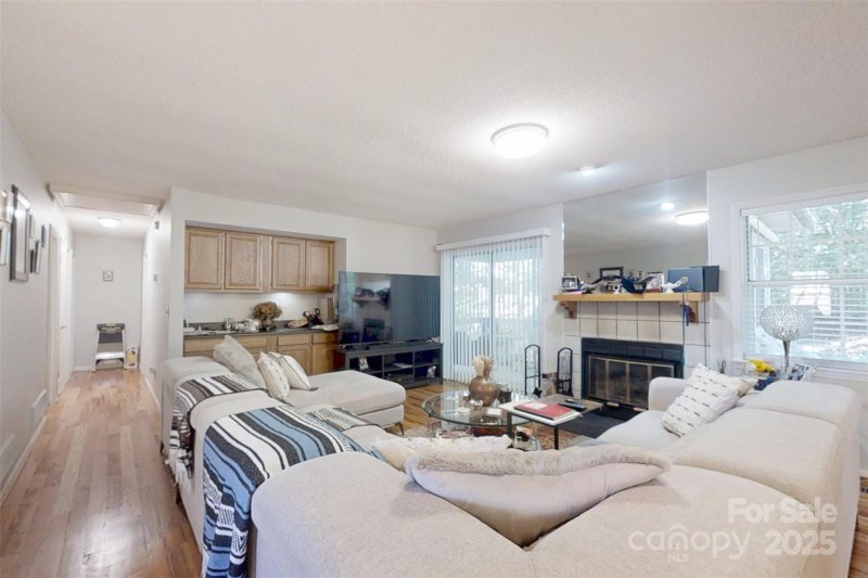 Property image 4 of 2 Clubhouse Court in Park Avenue, Asheville, NC 28803