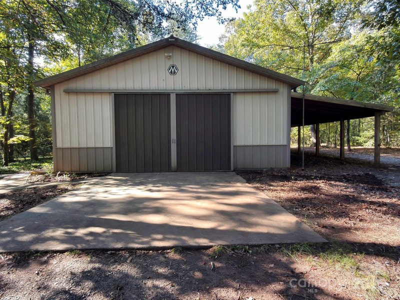 Property image 3 of 112 Center Ridge Drive in Green Hill Farms, Rutherfordton, NC 28139